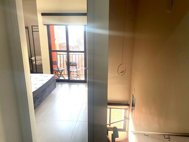 Sobrado em Condomínio com lazer - Vista p/ Clube