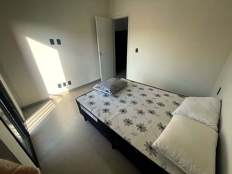 Sobrado em Condomínio com lazer - Vista p/ Clube