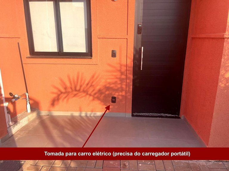 Sobrado em Condomínio com lazer - Vista p/ Clube