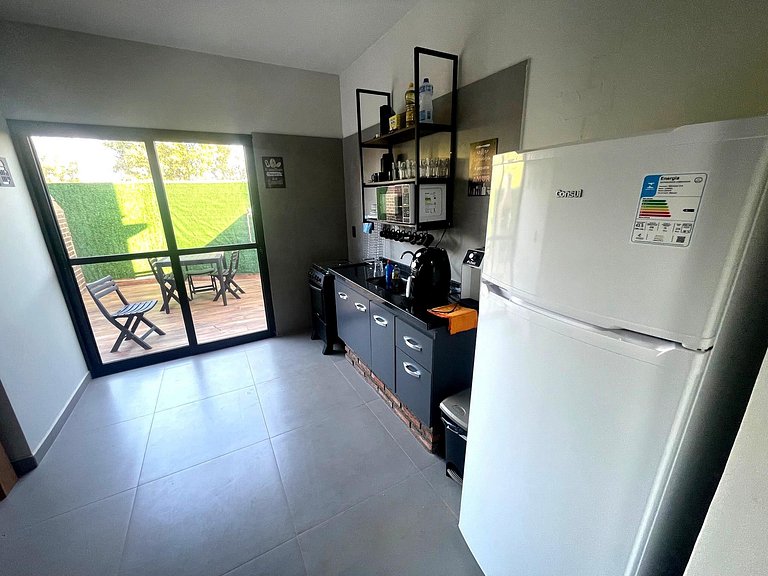 Sobrado em Condomínio com lazer - Vista p/ Clube