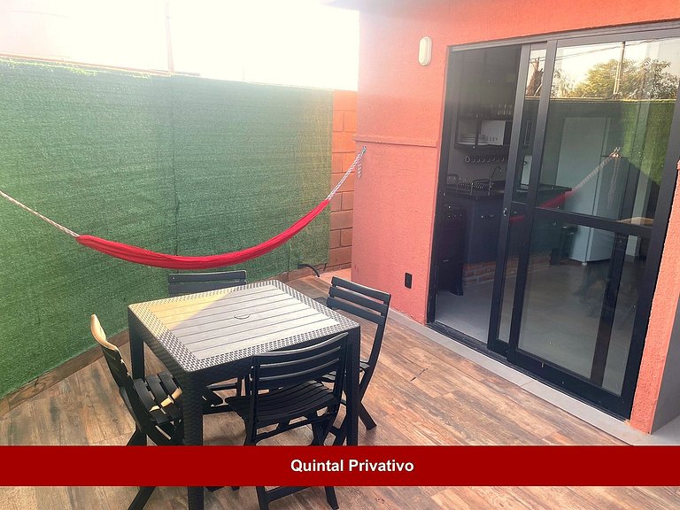 Sobrado em Condomínio com lazer - Vista p/ Clube