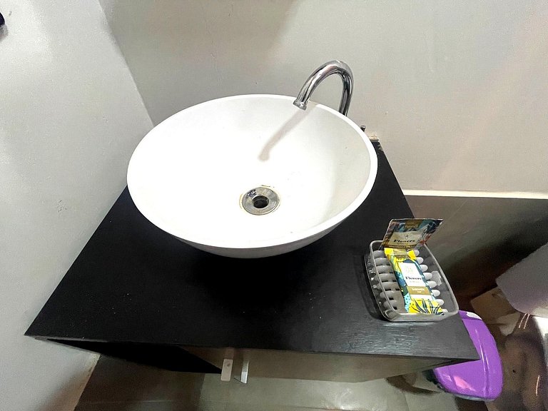 Sobrado em Condomínio com lazer - Vista p/ Clube