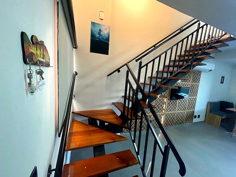 Sobrado em Condomínio com lazer - Vista p/ Clube