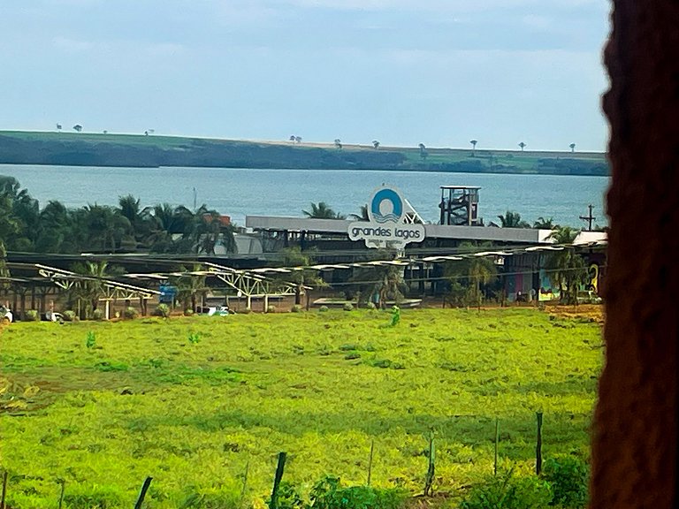 Sobrado em Condomínio com lazer - Vista p/ Clube