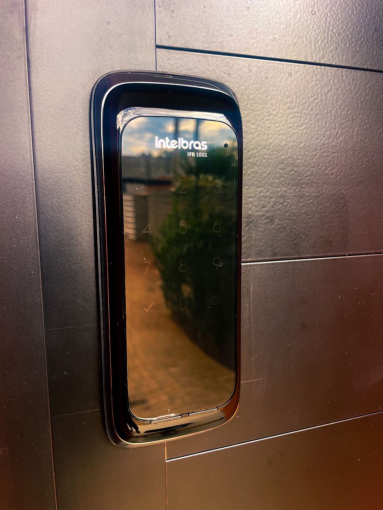 Sobrado em Condomínio com lazer - Vista p/ Clube