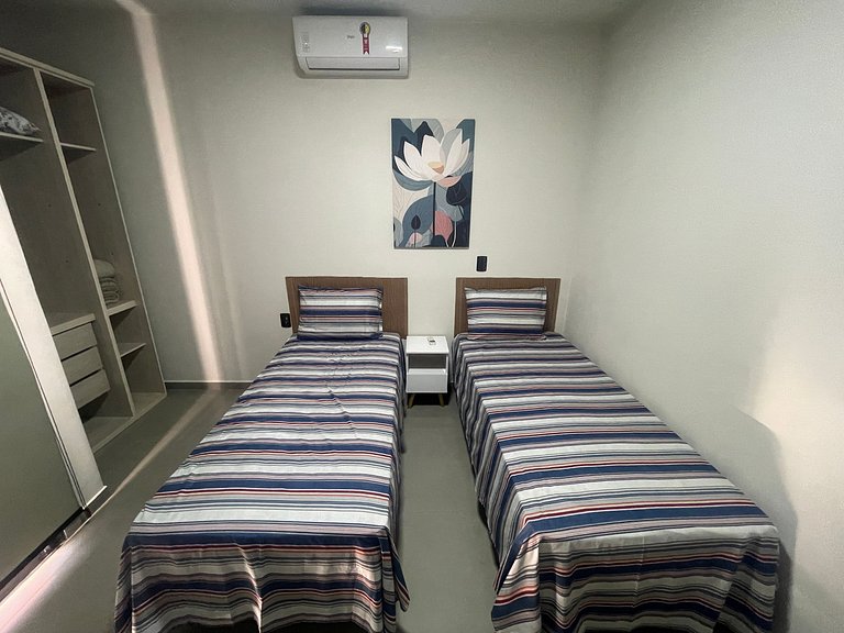 CASA 3 - Condomínio ao lado do Grandes Lagos