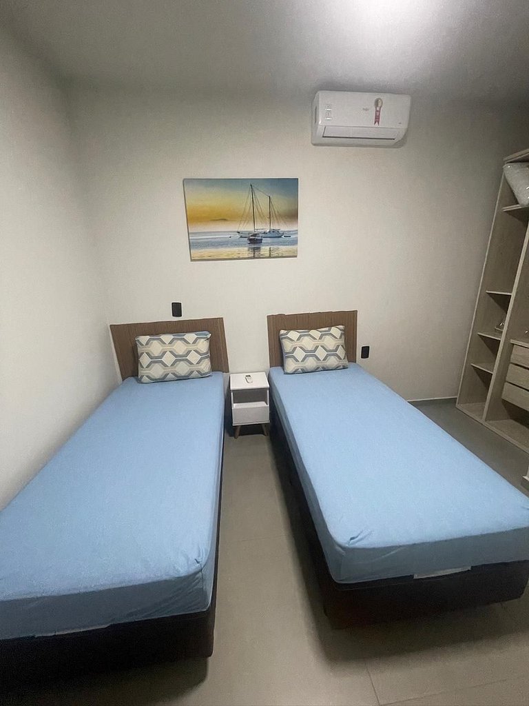 Casa em condomínio ao lado do Grandes Lagos - C4