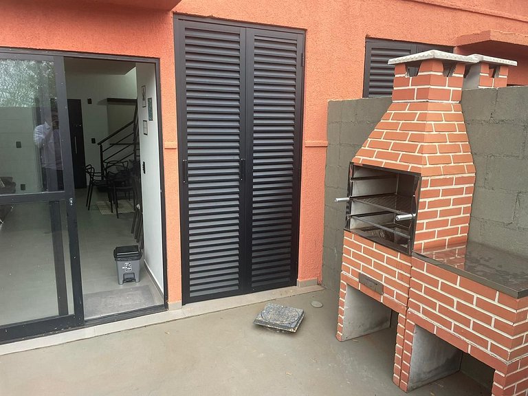 Casa em condomínio ao lado do Grandes Lagos - C4